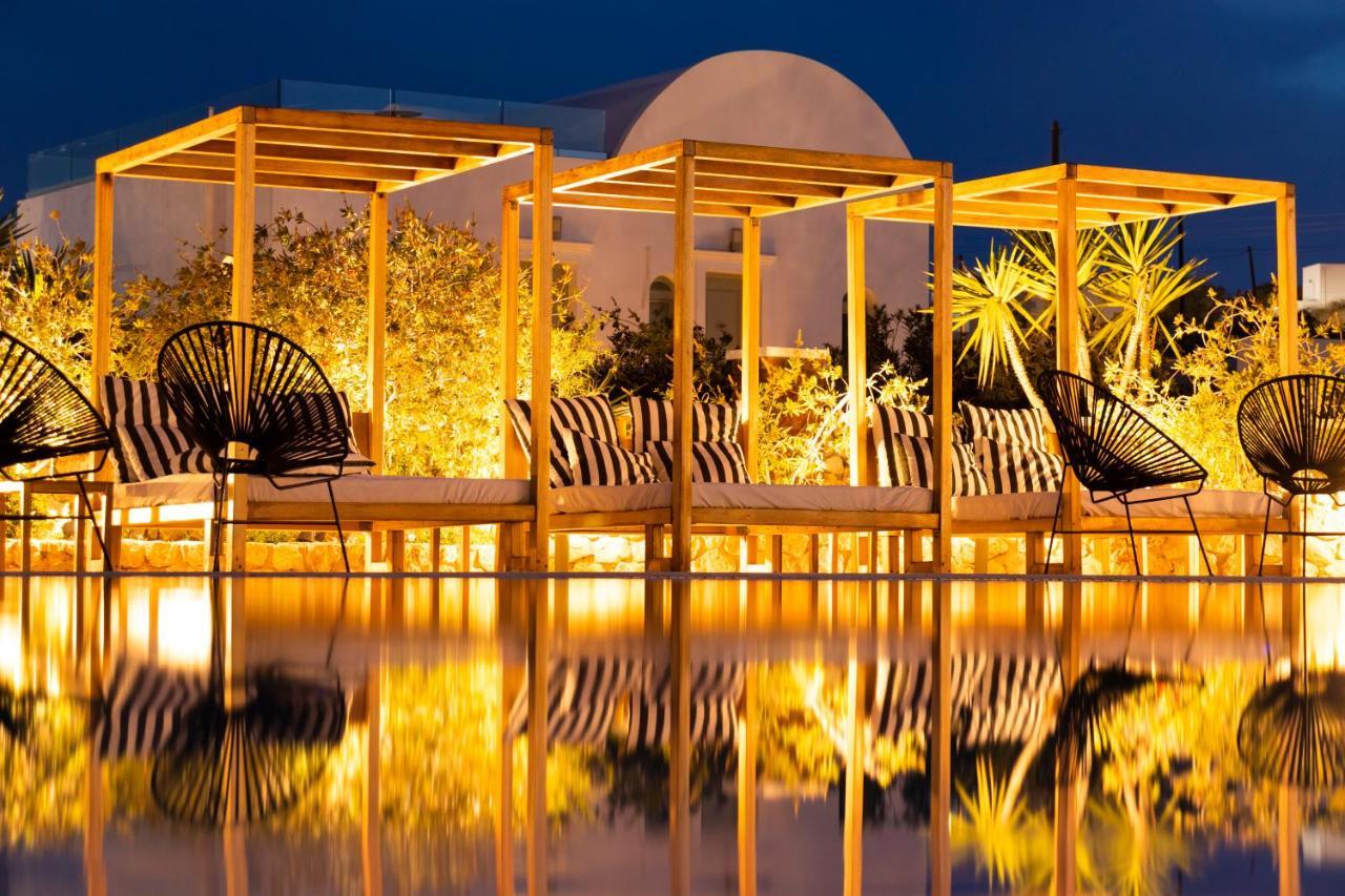 Astro Palace Hotel & Suites Фира Екстериор снимка