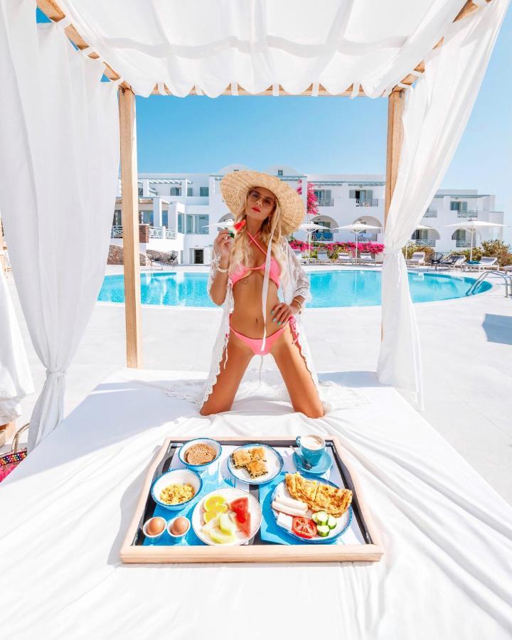 Astro Palace Hotel & Suites Фира Екстериор снимка