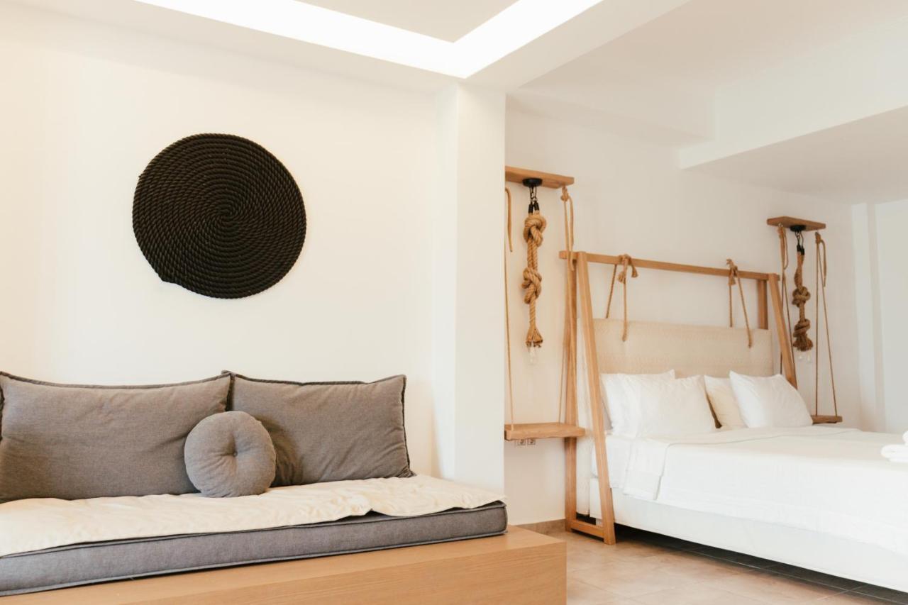 Astro Palace Hotel & Suites Фира Екстериор снимка