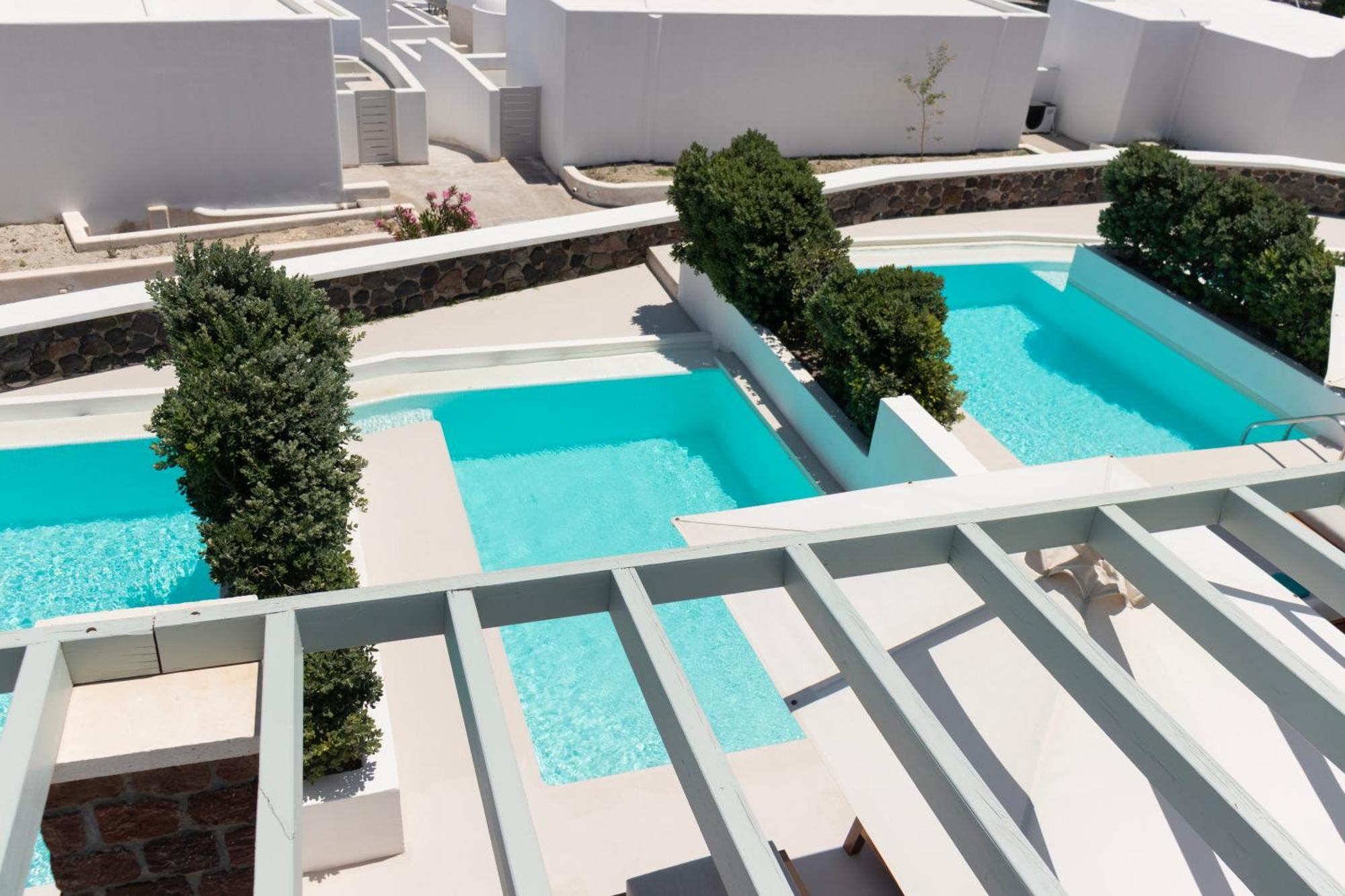 Astro Palace Hotel & Suites Фира Екстериор снимка
