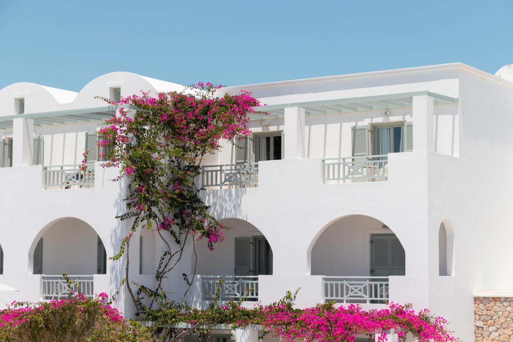 Astro Palace Hotel & Suites Фира Екстериор снимка