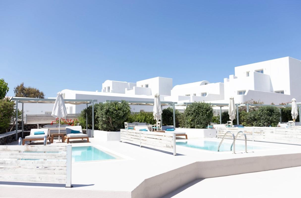 Astro Palace Hotel & Suites Фира Екстериор снимка