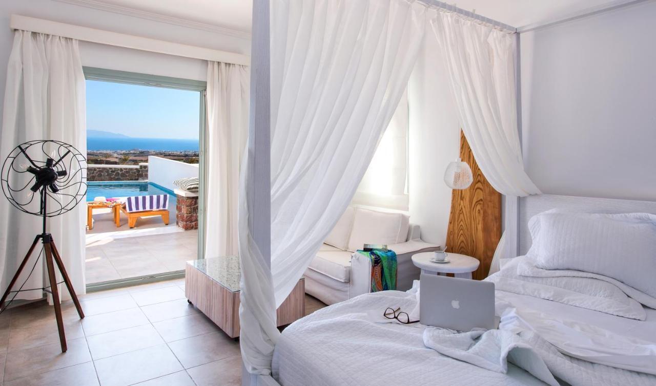 Astro Palace Hotel & Suites Фира Екстериор снимка